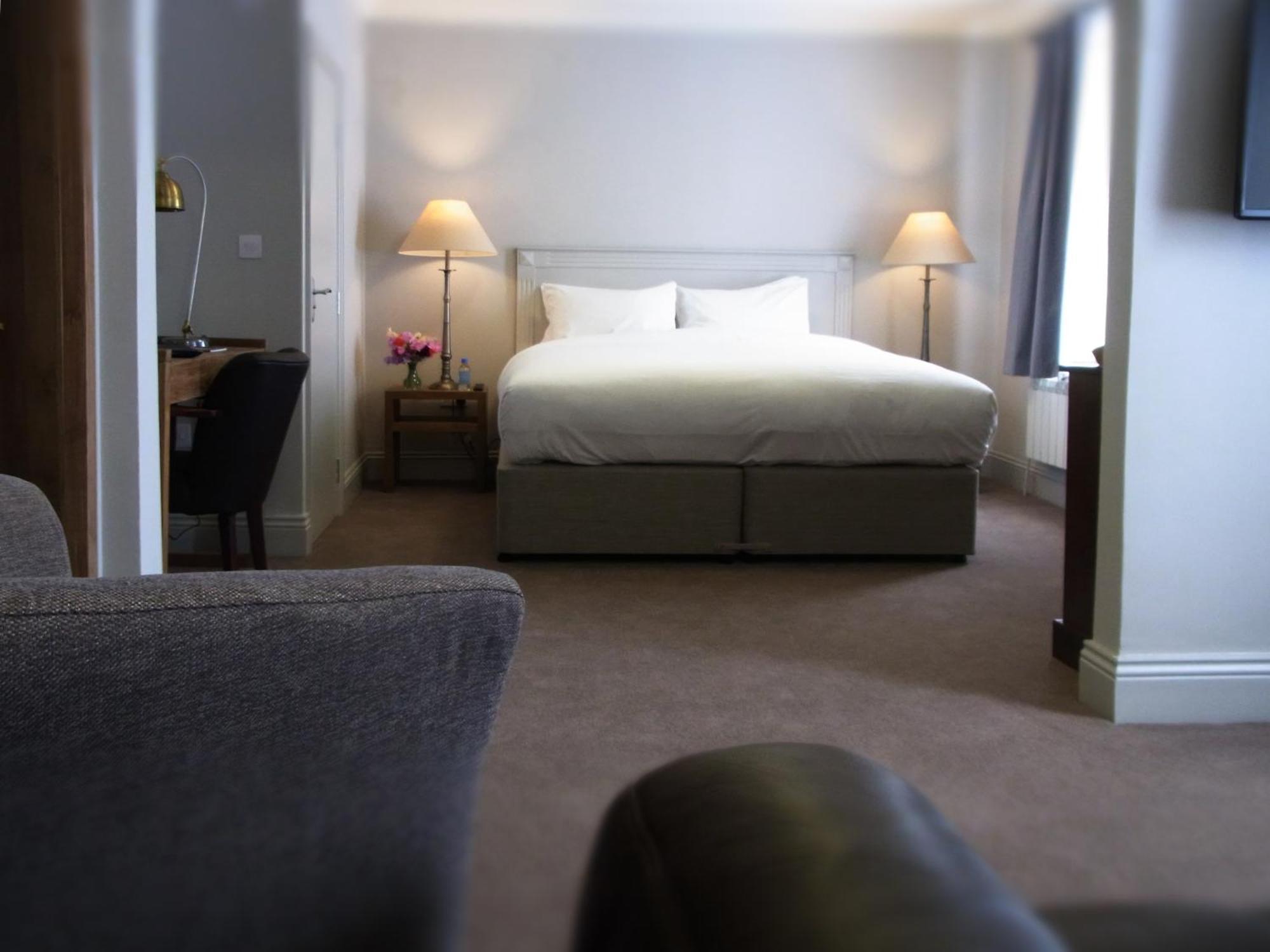 Abergavenny Hotel Bagian luar foto