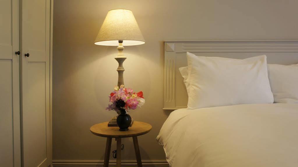 Abergavenny Hotel Bagian luar foto